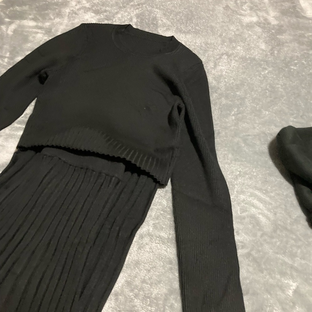 NWOTS Ladies Sweater & Skirt Set - Picture 9 of 13